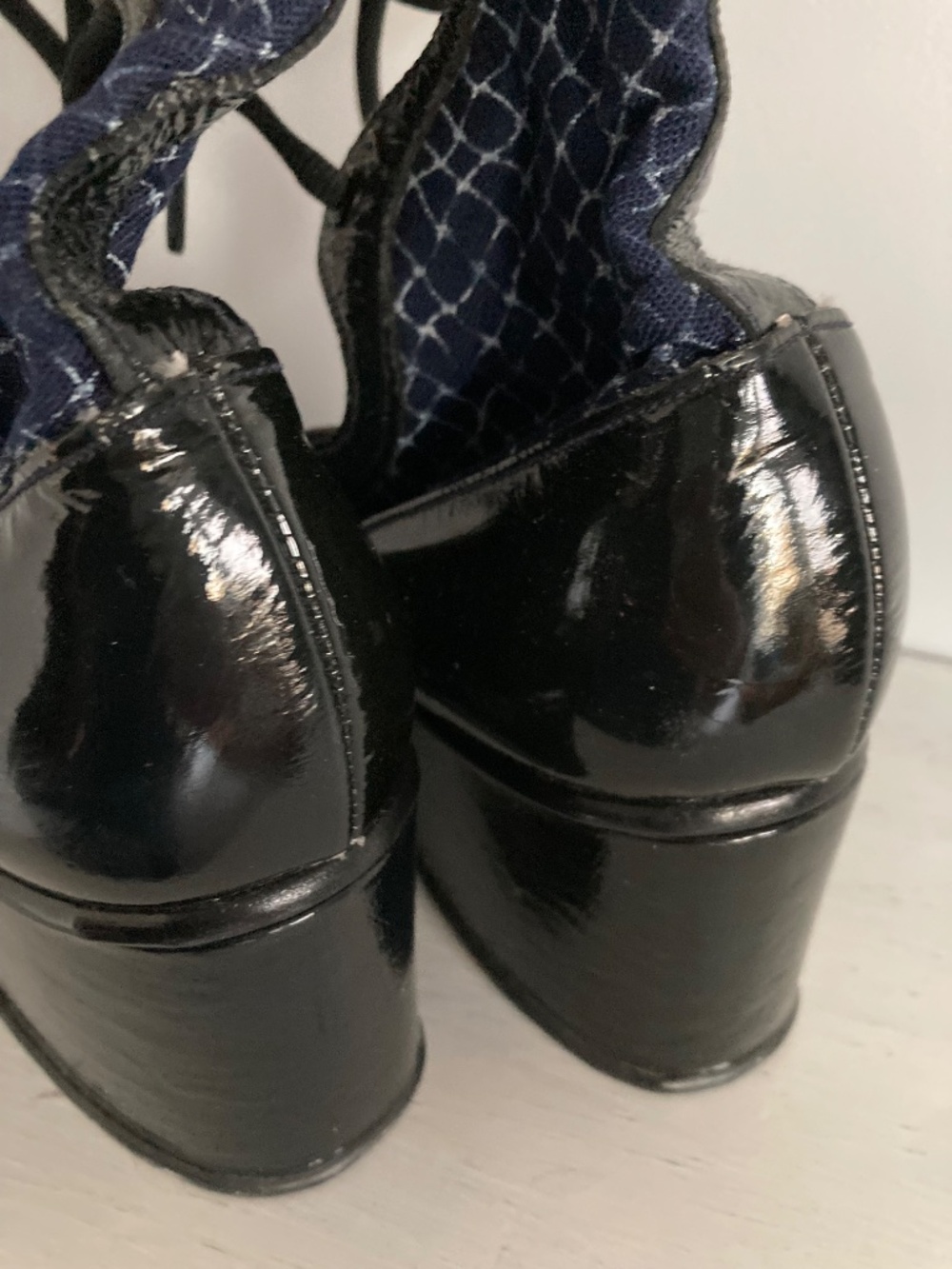 RARE, Vintage 1970s Cutout Corset Lace-Up Go-Go Wedge Boots, Size 9B - Picture 6 of 10